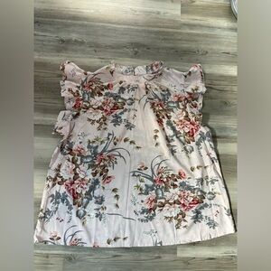 SHEIN Curve 2XL Blouse with lettuce sleeves and keyhole back